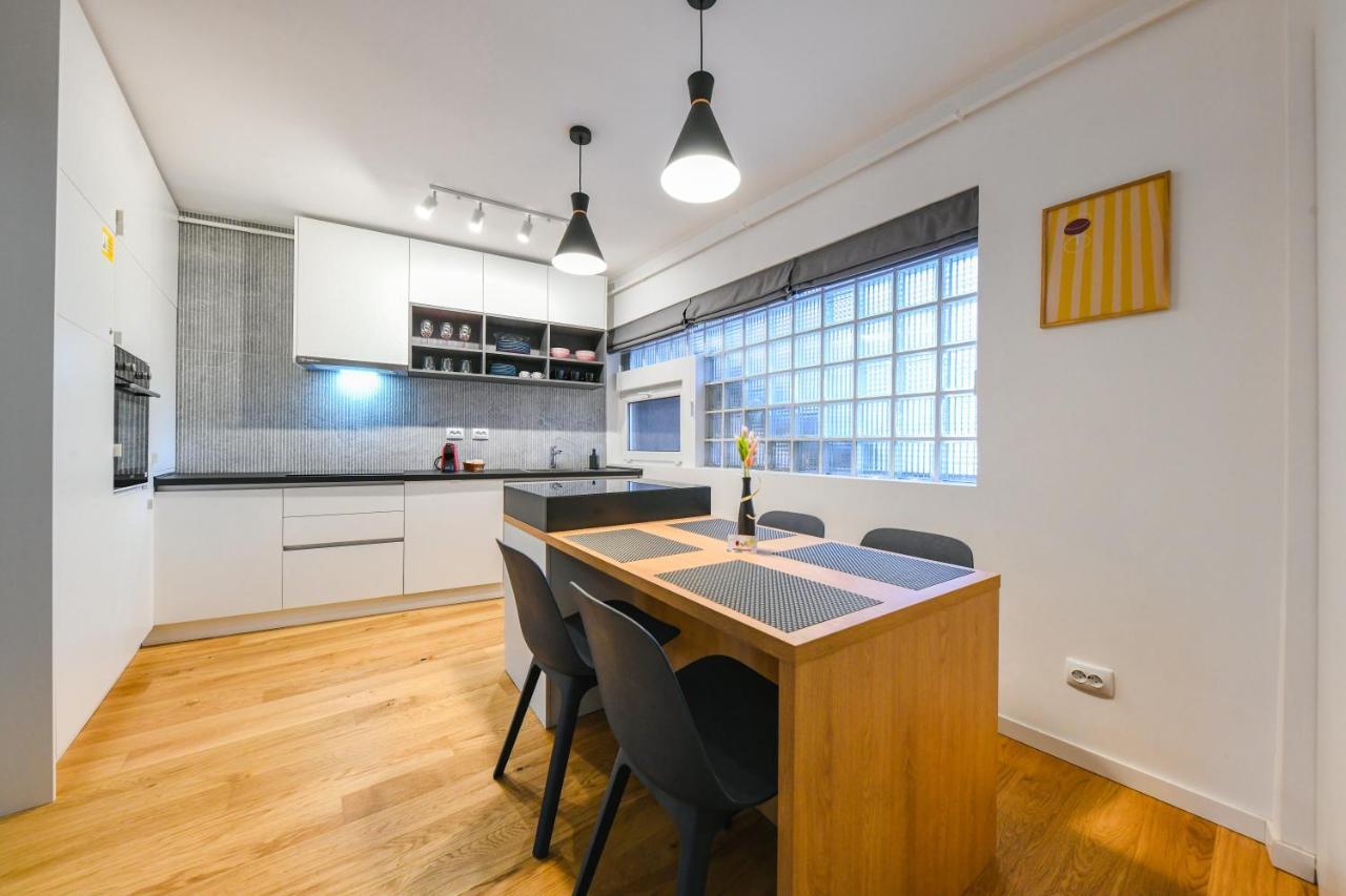 Charming 2 Bedroom Apartment Cluj-Napoca Buitenkant foto