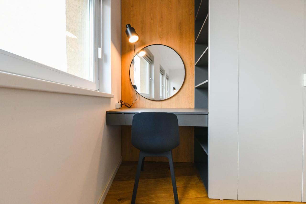 Charming 2 Bedroom Apartment Cluj-Napoca Buitenkant foto